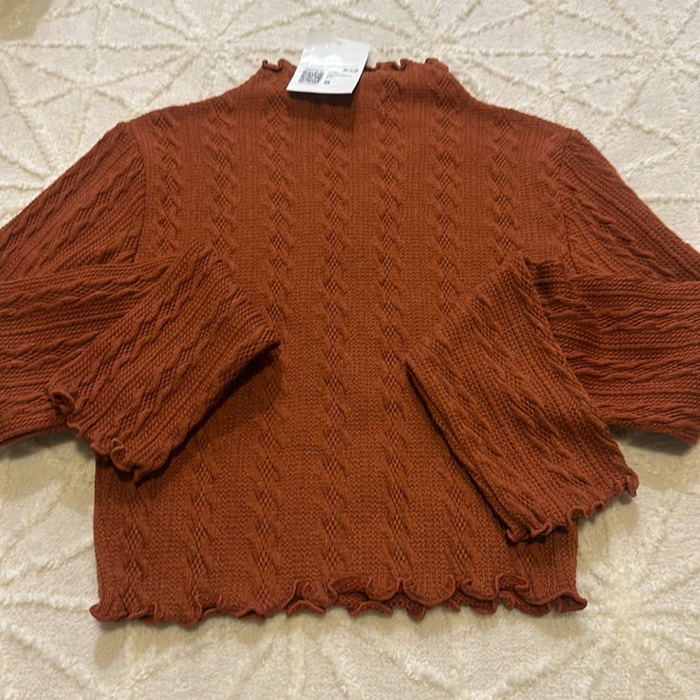 Mock neck crop top